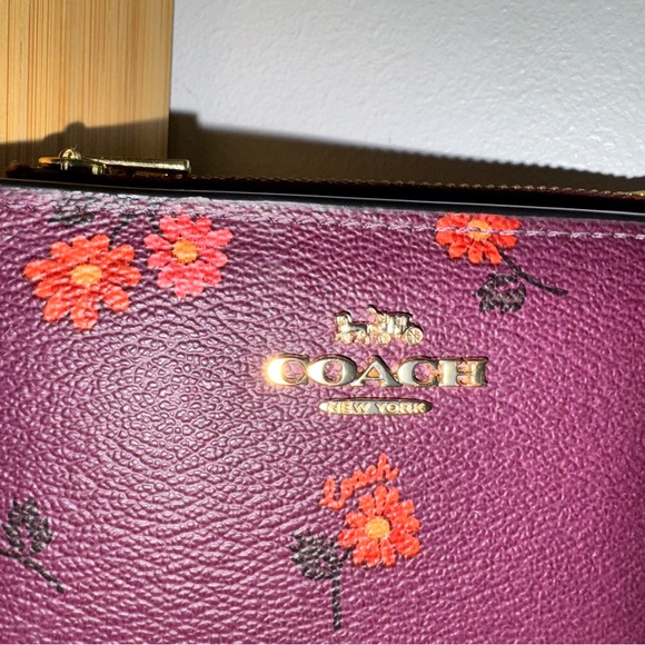 Coach Purple Floral Women's Wallet - Picture 4 of 6